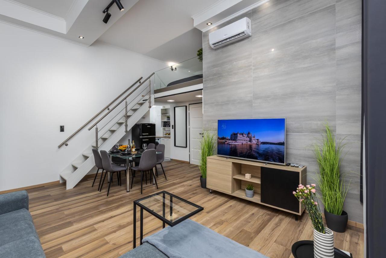 Kiraly21 Downtown At Gozsdu Garden Apartment