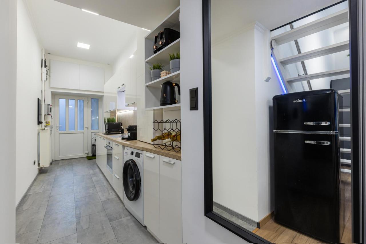 Kiraly21 Downtown At Gozsdu Garden Apartment