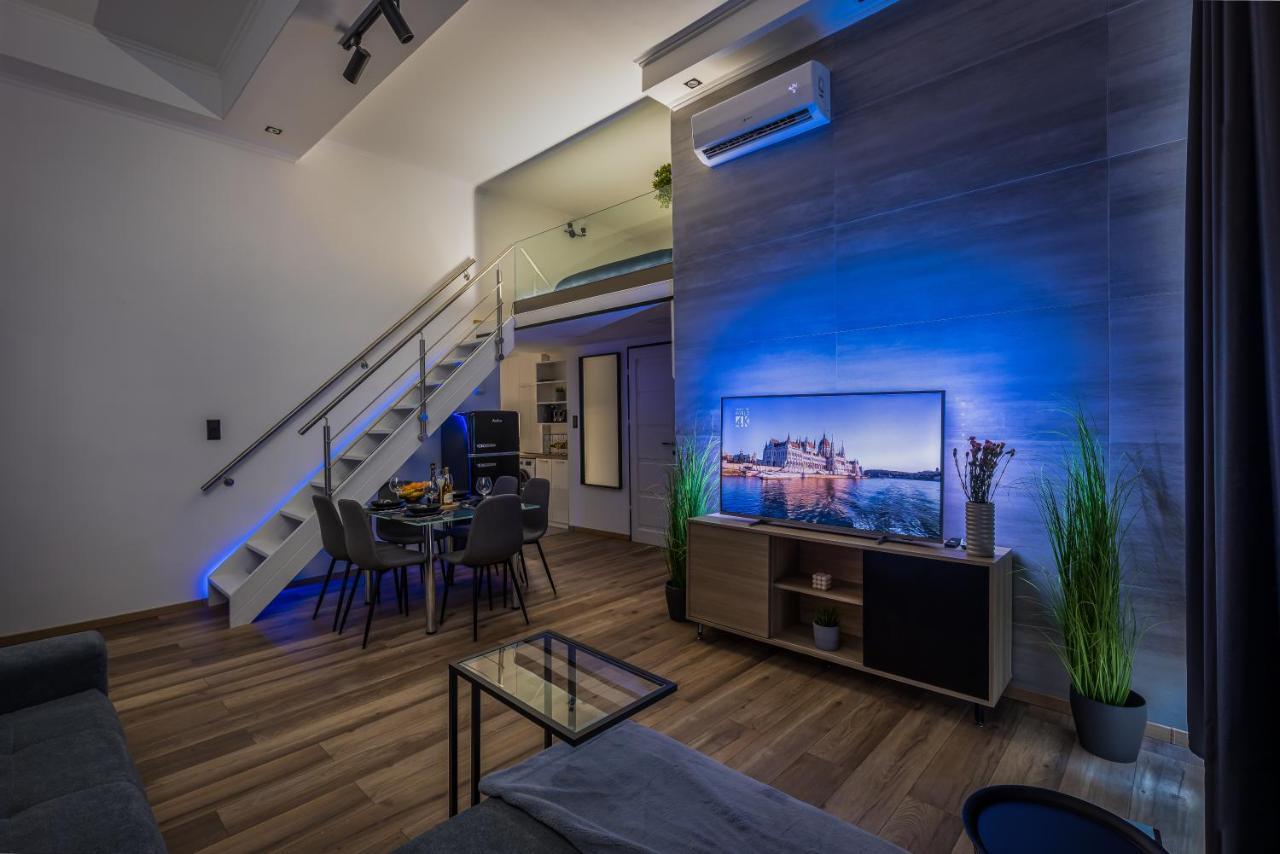 Kiraly21 Downtown At Gozsdu Garden Apartment
