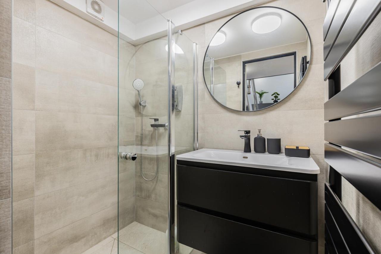 Kiraly21 Downtown At Gozsdu Garden Apartment *